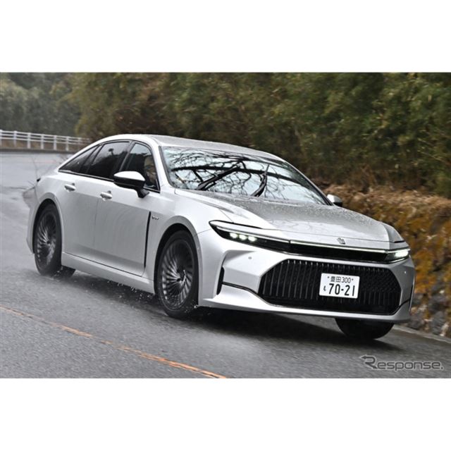 2024年度のJNCAP（自動車アセスメント）において、トヨタの『クラウンセダン』がファイブスター大賞を受賞...