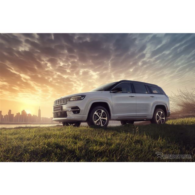 ステランティスジャパンは、ジープのSUV『コマンダー』の限定車「ジープ・コマンダー・オーバーランド」を...