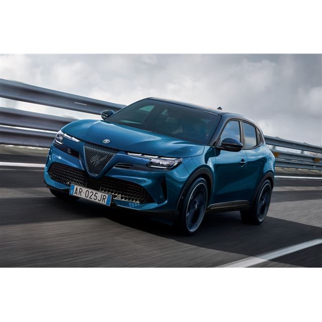 �X�e�����e�B�X �W���p����2025�N6��24���A�A���t�@�E�����I�̐V�^�R���p�N�gSUV�u�A���t�@�E�����I�E�W��...