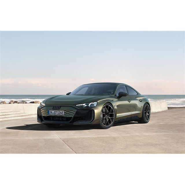 アウディ ジャパンは2025年8月19日、電気自動車（BEV）「e-tron GT」のマイナーチェンジモデルを発表し、同...
