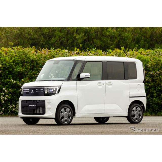 三菱自動車は22日、今秋発売予定の新型『eKスペース』の予約注文を全国の系列販売会社で開始した。価格は約...