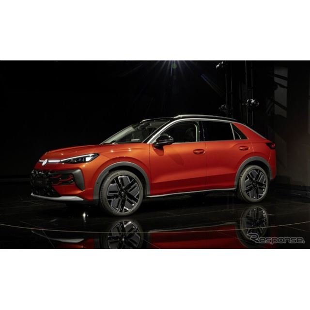 フォルクスワーゲンは8月27日、小型SUV『T-Roc』新型を世界初公開した。
　第2世代となる新型T-Rocは先代...
