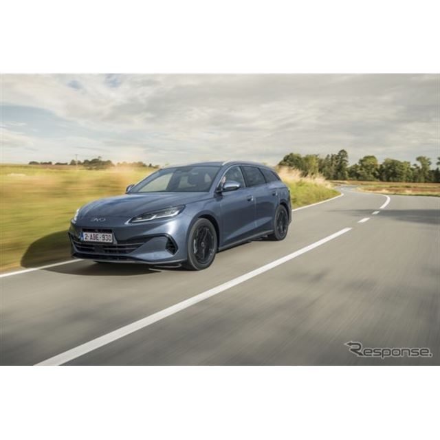 BYDは9月2日、スーパーハイブリッド技術「DM（デュアルモード）」を搭載した新型PHEV『SEAL 6 DM-i』を欧州...