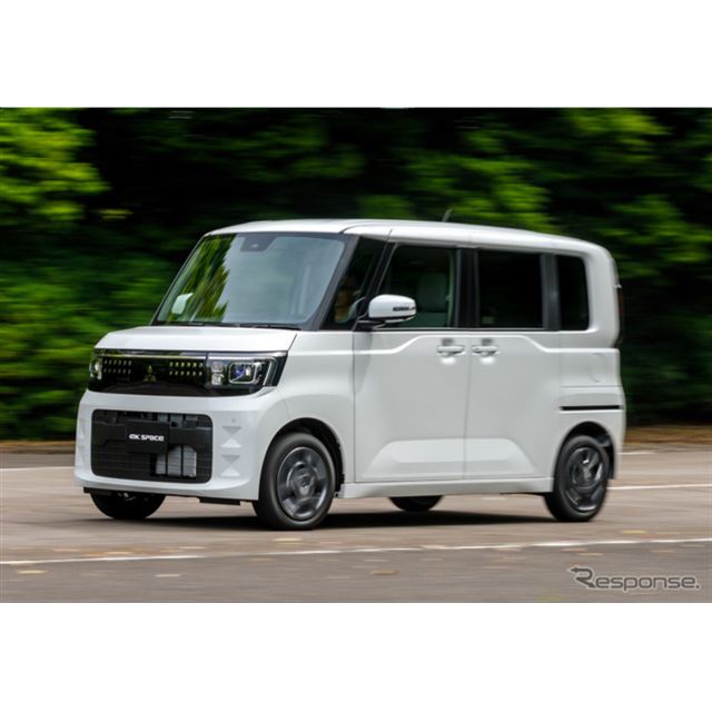 三菱自動車工業は9月18日、軽スーパーハイトワゴン『eKスペース』をフルモデルチェンジし、全国の系列販売...