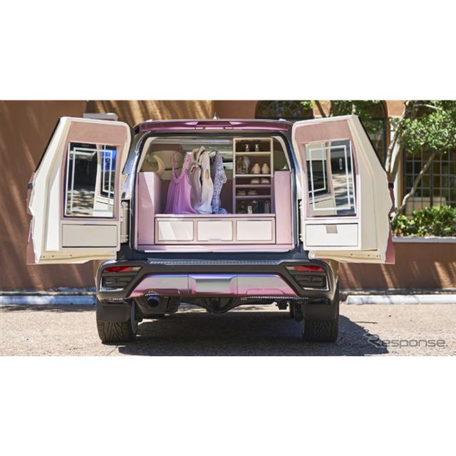 レクサスは、最上位SUV『LX』をベースに、美容とファッションに特化したコンセプトカー「グラム LX」を米国...