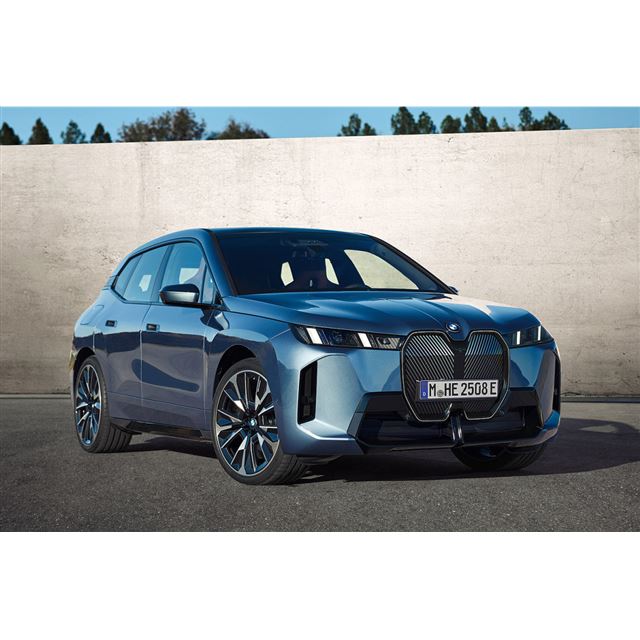 BMW�W���p����2025�N9��24���A�ꕔ���ǂ��{�����d�C�����ԁiBEV�j�uBMW iX�v�̍��������𔭕\�B�����A����...