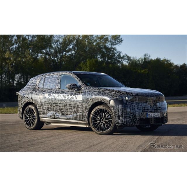 BMWは、SUV『X5』次期型のプロトタイプの写真を公開した。
　次期型には、5つの異なるパワートレインを搭...