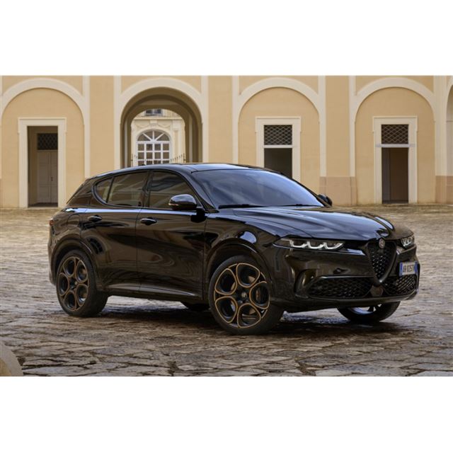 �X�e�����e�B�X �W���p����2025�N9��29���A�A���t�@�E�����I�̃~�h���T�C�YSUV�u�g�i�[���v�ɑ䐔56��̌�...