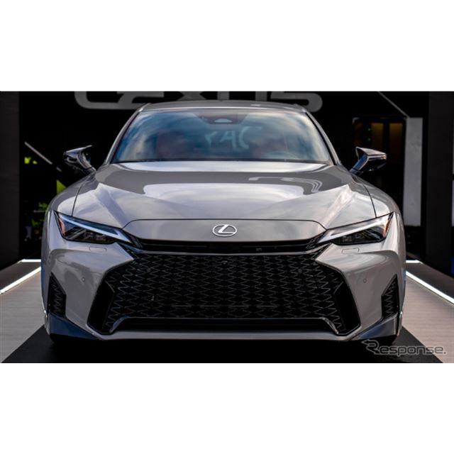 レクサスの米国部門は、改良新型『IS』のIS 350グレードの実車を2025年プティ・ル・マンIMSAレースウィーク...