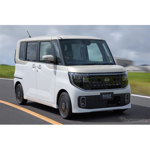 日産自動車は10月21日、新型『ルークス』が受注開始から1か月で受注1万1千台を突破したと発表した。
　10...