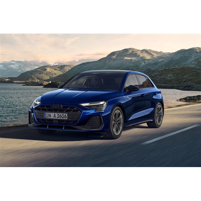 アウディ ジャパンは2025年10月21日、「A3スポーツバック」および「A3セダン」に4WDモデルの「40 TFSIクワ...