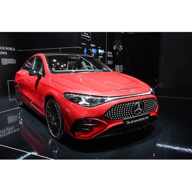 メルセデス・ベンツ日本は2025年10月29日、ジャパンモビリティショー2025（会期：11月9日まで）で新型「メ...