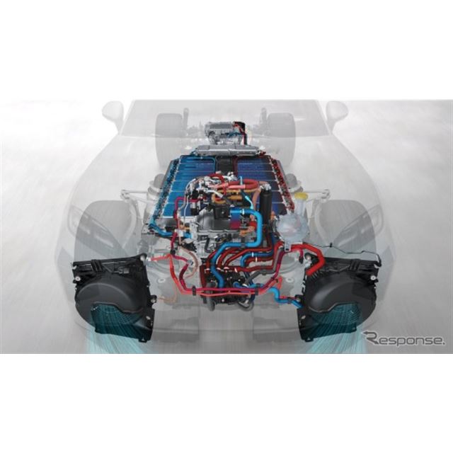 ポルシェはSUV『カイエン』新型のEVパワートレインの詳細を発表した。間もなくデビューする予定だ。
　新...