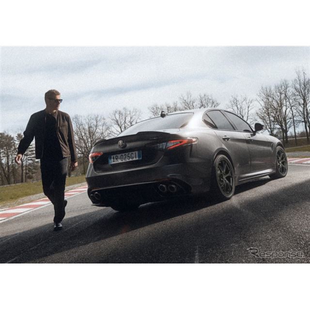 ステランティスジャパンは11月6日、アルファロメオのスポーツセダン『ジュリア・クアドリフォリオ』をベー...