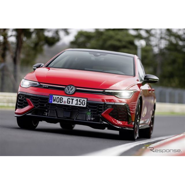 フォルクスワーゲンは、GTI誕生50周年を記念した特別モデル『ゴルフGTI EDITION 50』の受注を欧州で開始し...