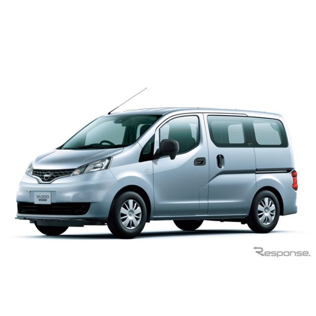 日産モータースポーツ&カスタマイズは、『NV200バネット』をベースとした車中泊仕様車「マルチベッド」、ラ...