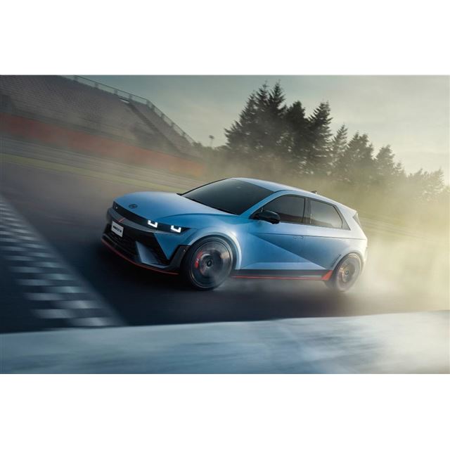 ヒョンデモビリティジャパンは2025年11月26日、ハイパフォーマンスEV「アイオニック5 N」の一部改良モデル...