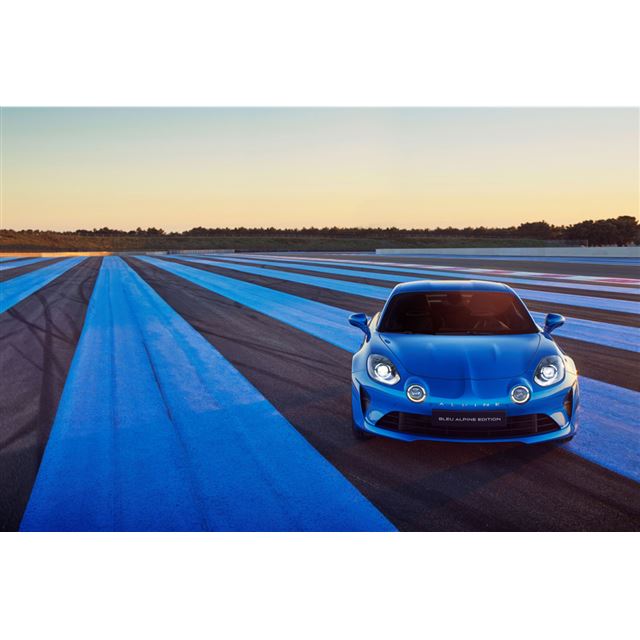 アルピーヌ・ジャポンは2025年11月27日、高性能ミドシップスポーツカーの日本オリジナル限定車「アルピーヌ...