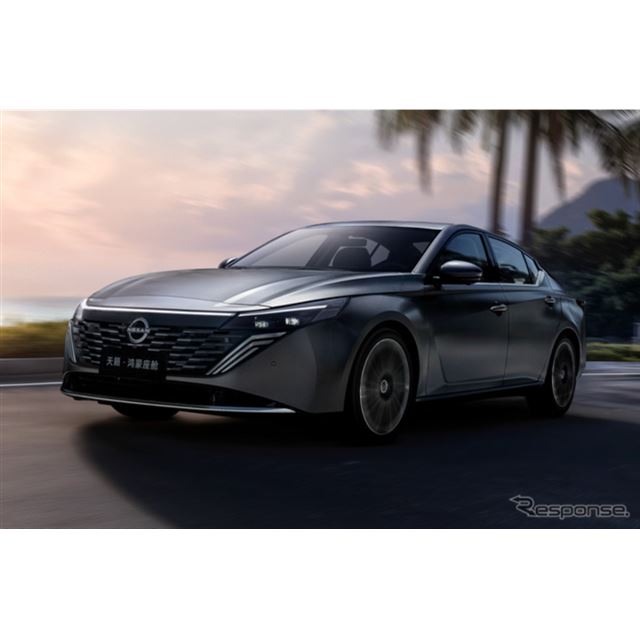 日産自動車の中国合弁会社の東風日産は11月21日、広州モーターショー2025において、4ドアセダン『ティアナ...