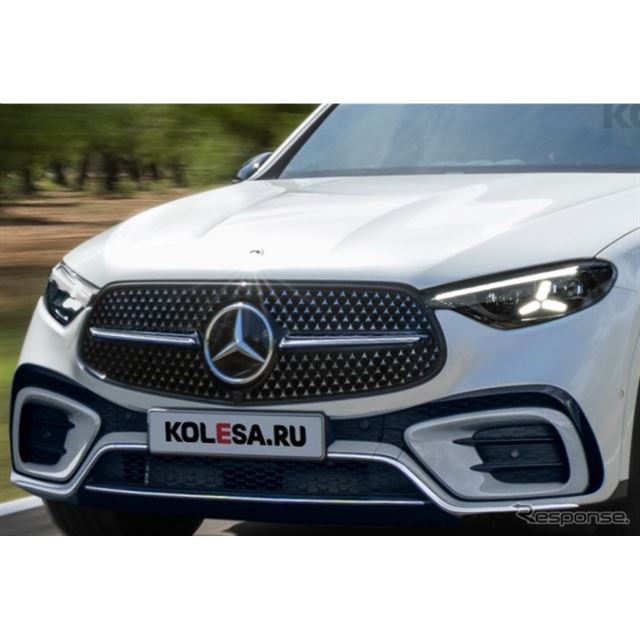 メルセデスベンツが現在開発中の、ミッドサイズ・クロスオーバーSUV『GLC』改良新型。その最終デザインを入...