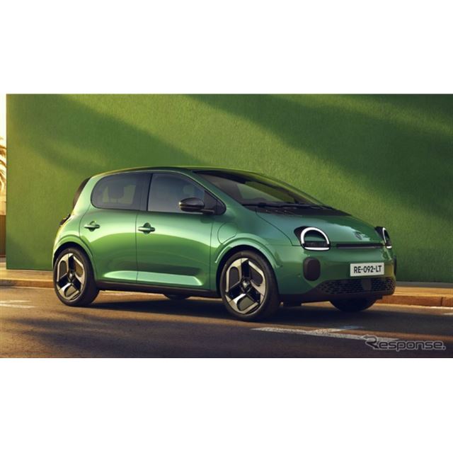 ルノーは、新型コンパクトEV『トゥインゴE-Tech electric』の価格を発表した。エントリーグレードの「エボ...