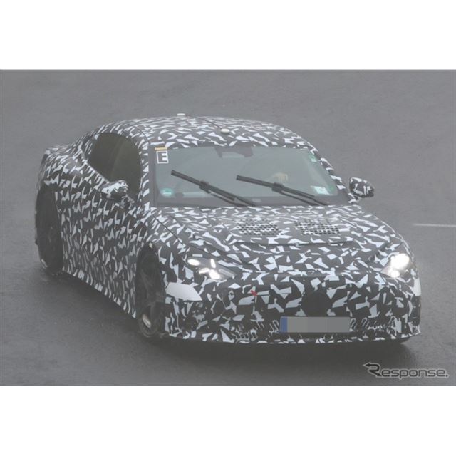 �����Z�f�XAMG�j��ł���S�I�ȃ��f�����A�ƃj�����u���N�����N�̔G�ꂽ�H�ʂŃe�X�g���s���ɖڌ����ꂽ�B2...