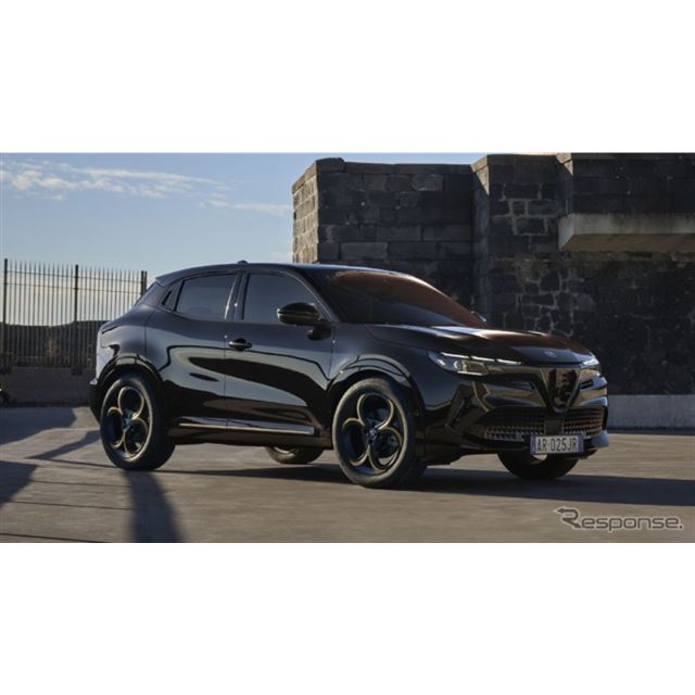 ステランティスジャパンは1月7日、アルファロメオの小型スポーツ『ジュニア』の限定車「イブリダ インテン...