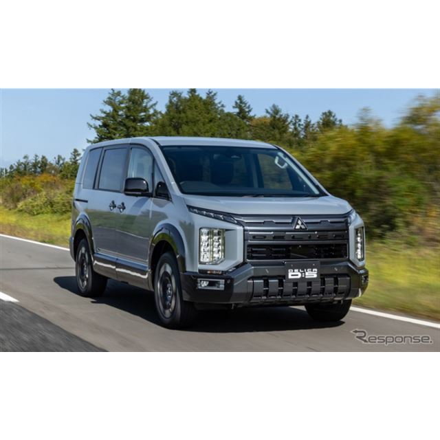 三菱自動車工業は1月9日、オールラウンドミニバン『デリカD:5』を大幅改良し、全国の系列販売会社を通じて...