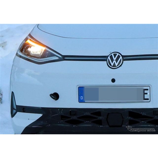 フォルクスワーゲン（VW）のコンパクト電気SUV『ID.3』が、第2回目のフェイスリフトを受けることがわかった...