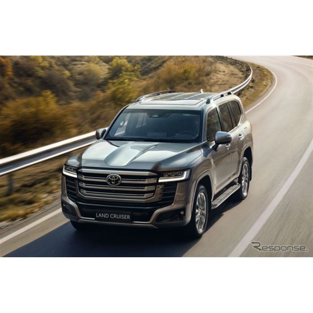 トヨタ自動車の欧州部門は、SUV『ランドクルーザー300』に初めてハイブリッドパワートレインを搭載すると発...