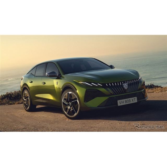 プジョーは、ブリュッセルモーターショー2026において、改良新型『408』を世界初公開した。Cセグメントの上...