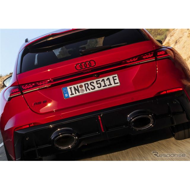 �A�E�f�B��2��19���A�wA5�x�V���[�Y�̍����\���f���wRS 5�x�̐V�^�����B�Ŕ��\�����B�A�E�f�B�X�|�[�c�ɂ�...