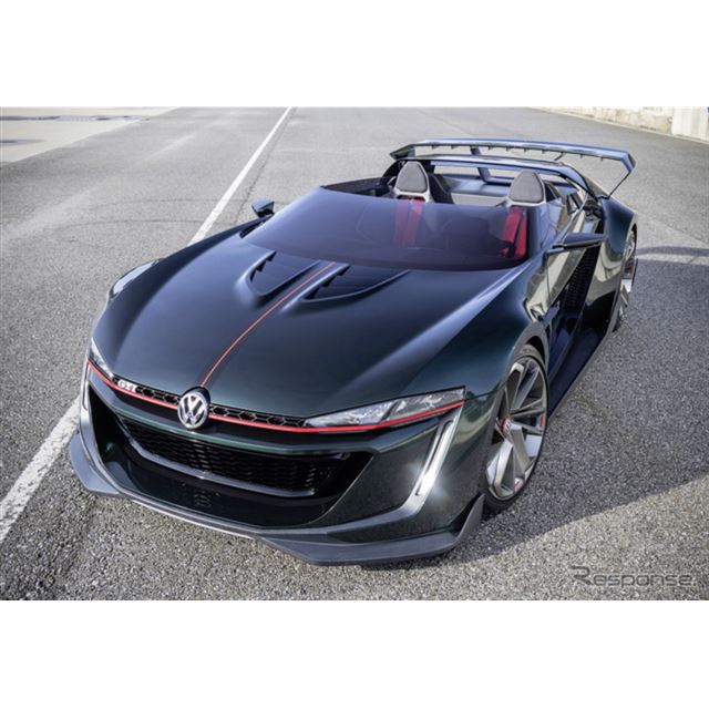 �t�H���N�X���[�Q���́w�S���tGTI�x�̒a��50���N���L�O���āw�S���tGTI���[�h�X�^�[�x�����J�����B����ɑ�...