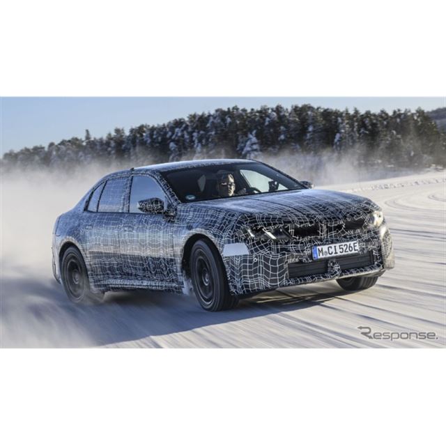 BMW�́A���S�d���Z�_���̐V�^�wi3�x��3��18���ɏ����J����Ɣ��\�����B�v���g�^�C�v�̎ʐ^�����J���Ă���B...