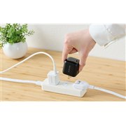 �ő�65W�o�͂̃R���p�N�g��USB�[�d��