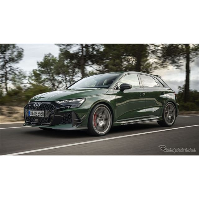 アウディスポーツは、5気筒エンジン50周年を記念した特別仕様モデル「RS 3 competition limited」を世界750...