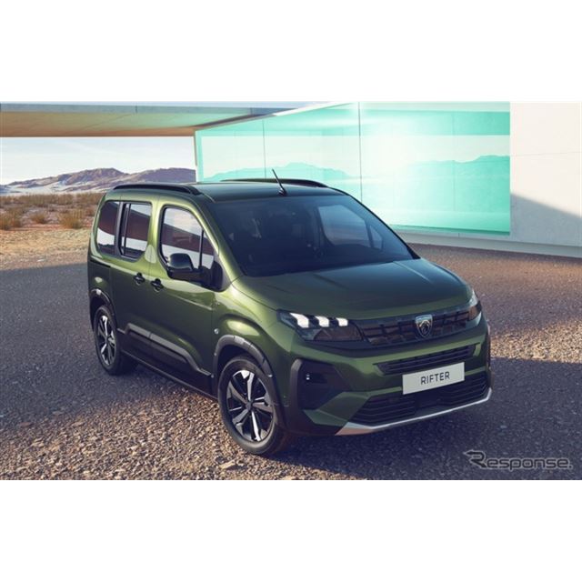ステランティスジャパンは、プジョーのMPV、『リフター GT』をベースに、パノラミックガラスルーフを特別装...