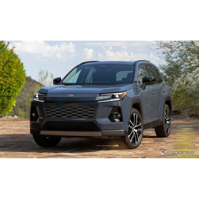 アイシンは、トヨタ自動車と共同開発した「可動式フロントスパッツ」が、トヨタ『RAV4』新型（北米仕様）に...