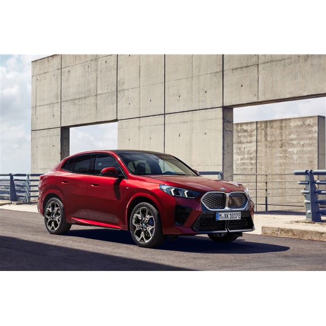 BMWジャパンは2026年4月22日、「BMW X2」のラインナップに48Vマイルドハイブリッドシステム搭載モデル「X2 ...