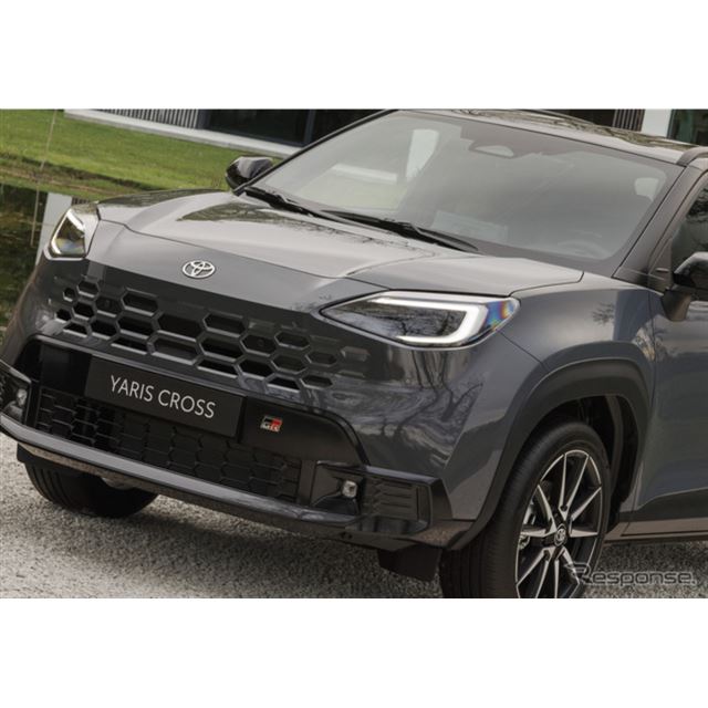 トヨタ自動車の欧州部門は、改良新型『ヤリスクロス』に、「GR SPORT」を設定すると発表した。SNSでは、「...