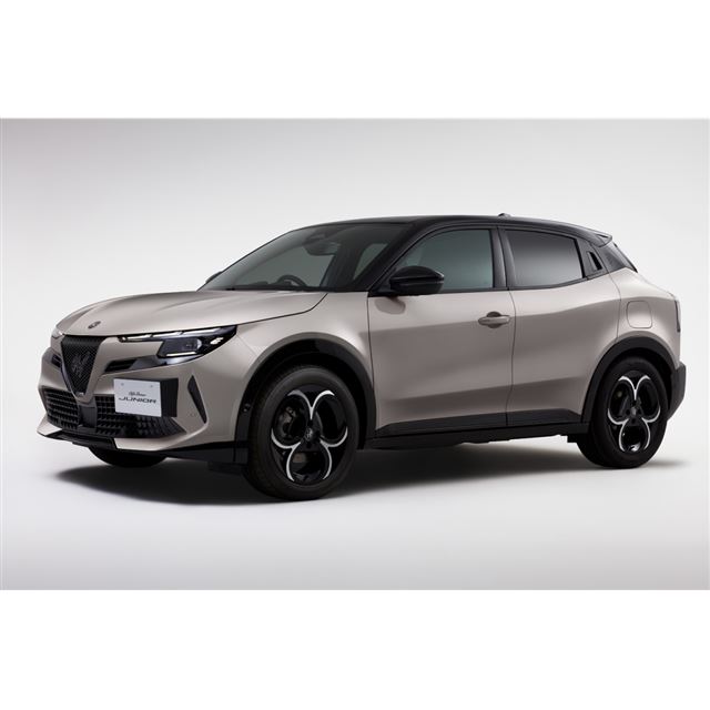 �X�e�����e�B�X �W���p����2026�N5��14���A�A���t�@�E�����I�̃R���p�N�gSUV�u�W���j�A�v�ɓ��ʎd�l�ԁuIbr...