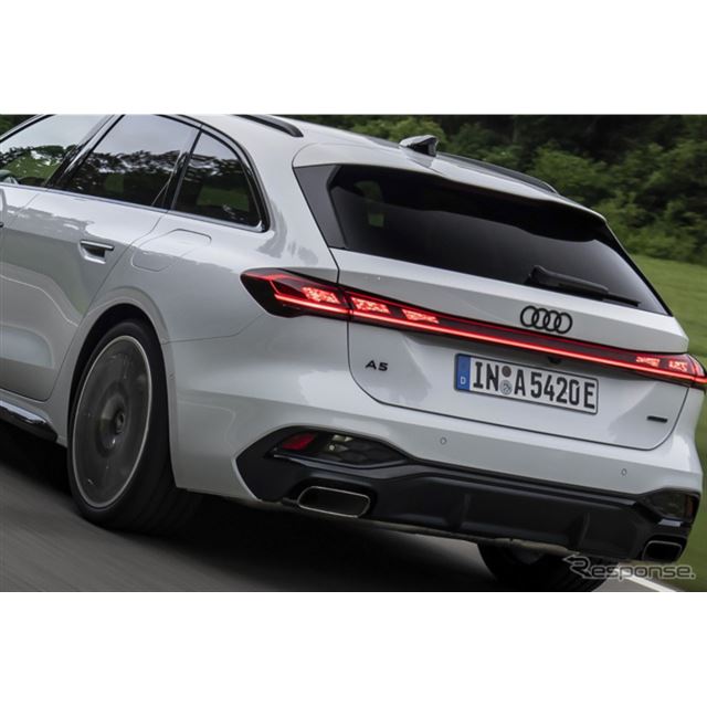 �A�E�f�B�W���p���́A���j���f���́wA5�x�V���[�Y��PHEV�i�v���O�C���n�C�u���b�h�j���f���́uA5 TFSI e-hy...