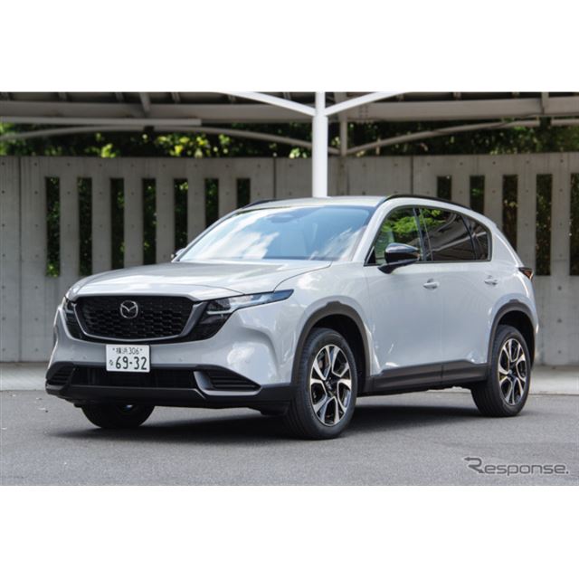 マツダは、5月21日に発売したクロスオーバーSUV『CX-5』新型の国内受注台数が、6月21日時点で1万台を超えた...