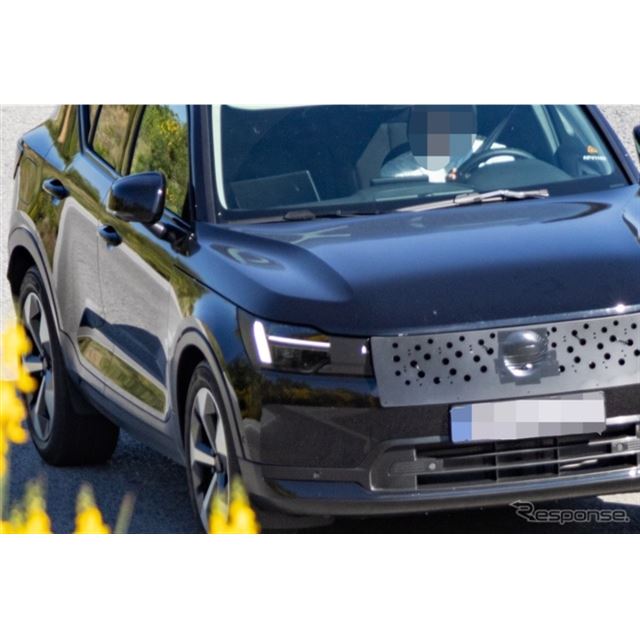 ボルボ XC40 2018年モデルの価格・グレード一覧 価格.com