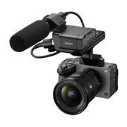 「FE 24-70mm F2.8 GM II」を装着した「FX5」
