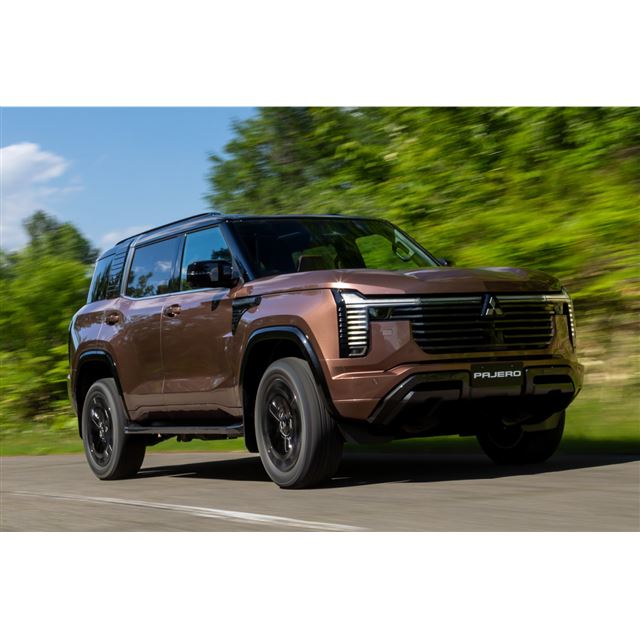 三菱自動車は2026年9月2日、クロスカントリーSUVの新型「パジェロ」を世界初公開した。
　強じんなフレー...