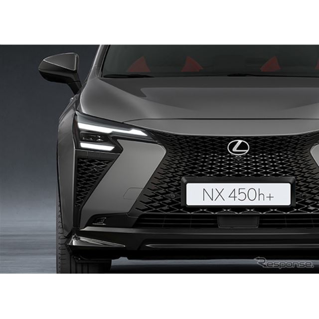 レクサスは9月1日、コンパクトクロスオーバーSUV『NX』を一部改良し、世界初公開した。“一部改良”とされ...