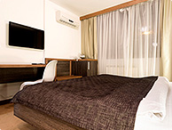 �������E�Q����