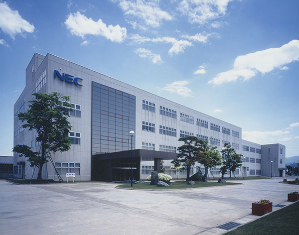 NEC「LAVIE Direct DT」