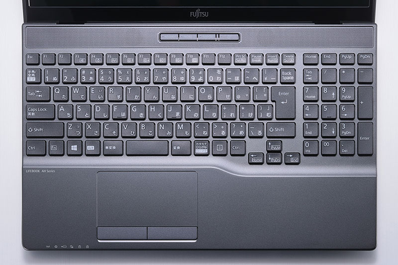 LIFEBOOK WAB/E3 ブラック　ノートパソコン LIFEBOOK WAB/E3実機レビュー/富士通FMVパソコン比較購入ガイド